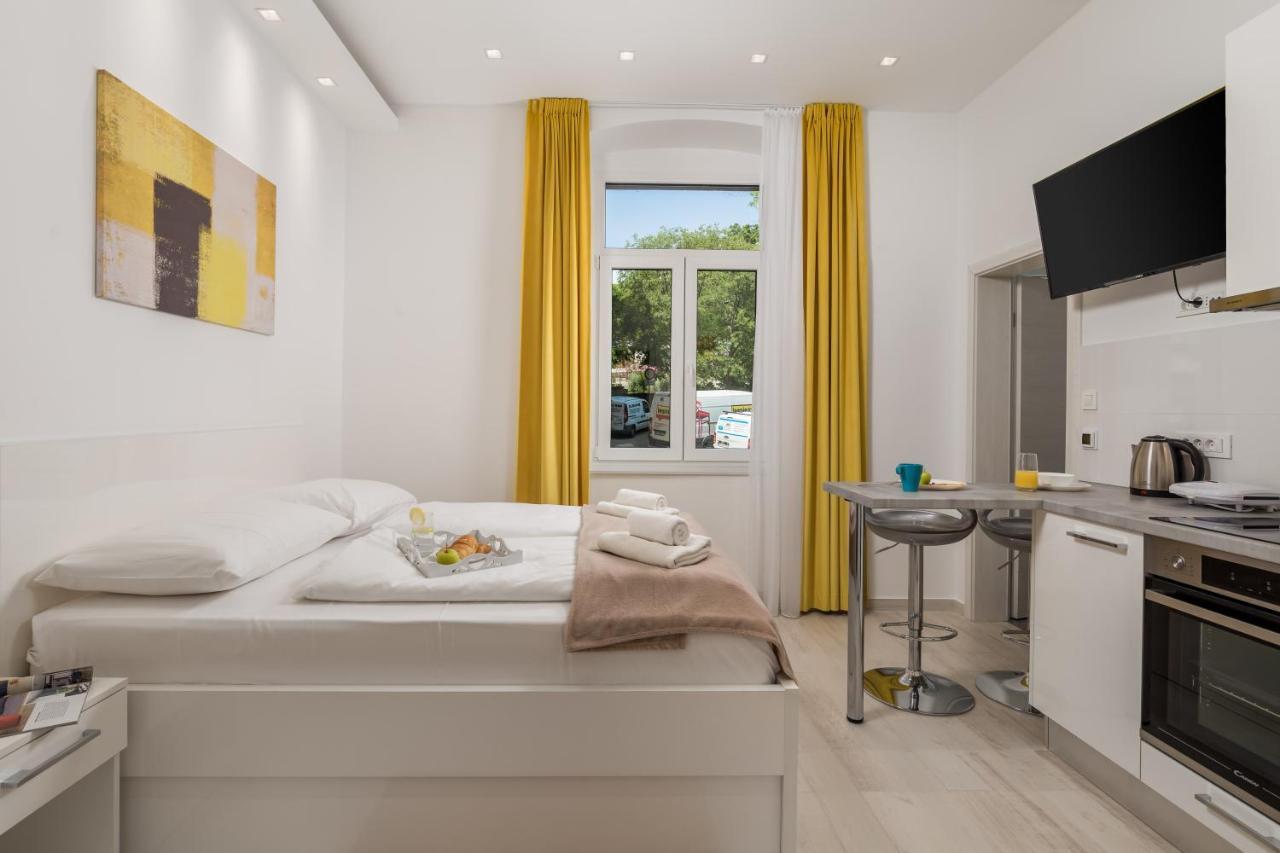 Lux Apartments Rijeka Exterior photo